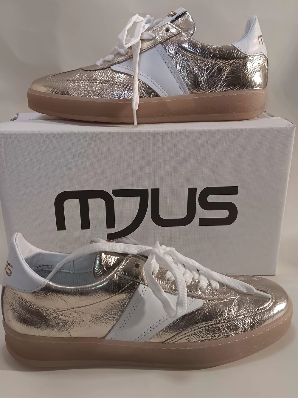 MJUS Metallic Gold Low-Top Lace-Up Sneakers with White Panels